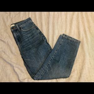 LIKE NEW! Madewell Classic Straight Jean, size 27.